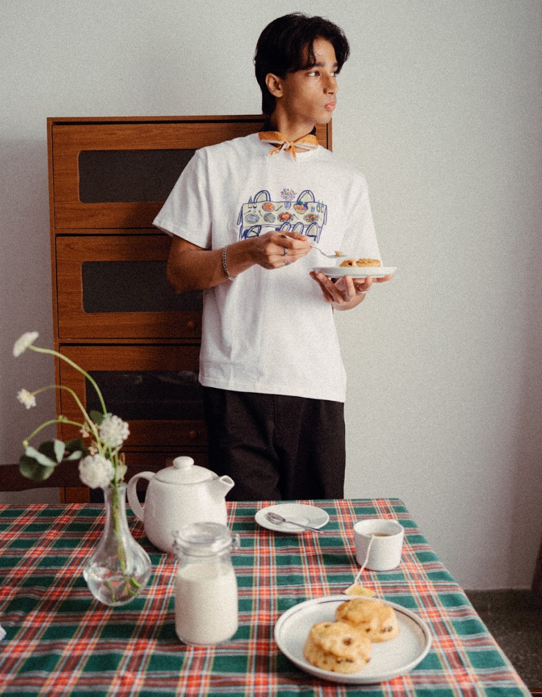 European Summer Tee (Holiday White)