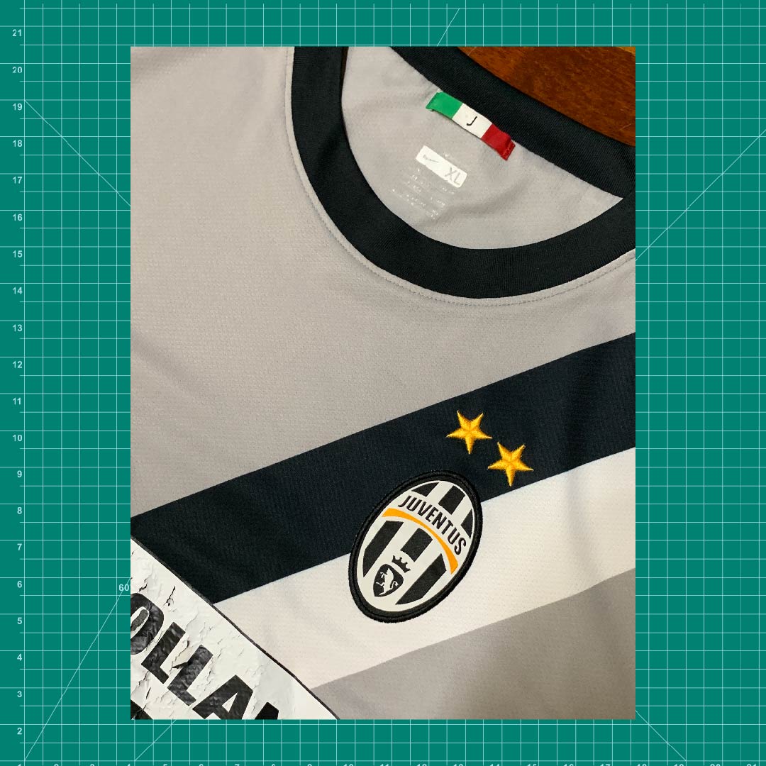 Vintage Nike Juventus (09/10) Away Jersey